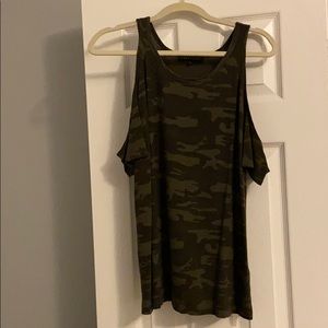 Sanctuary brand cold shoulder camo top